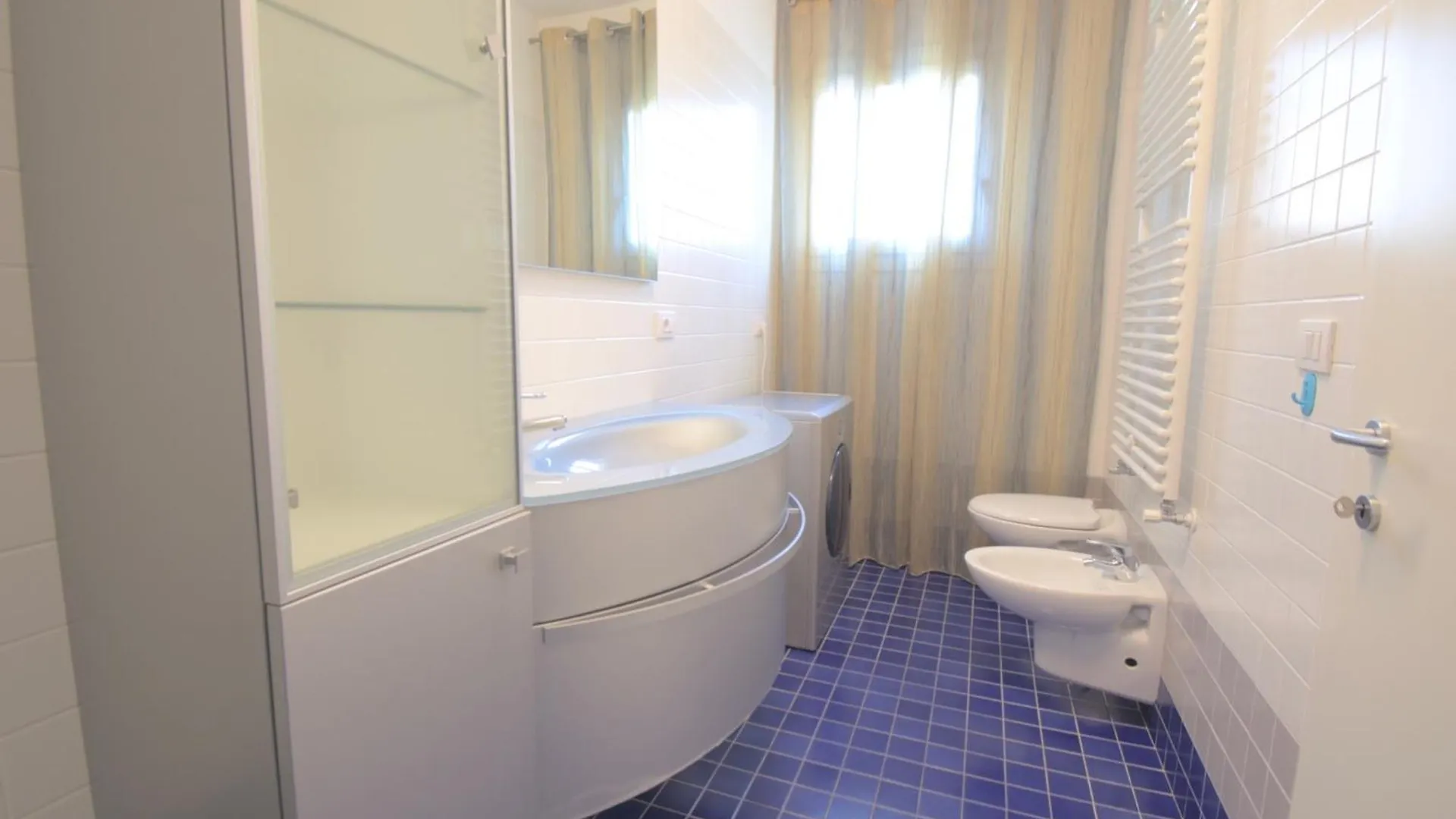 Le Residenze Mediterranee Apartments Lido di Jesolo 0*,  Włochy